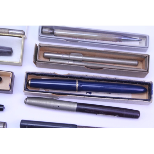 331 - A Collection of Pens to include Mabie Todd & Company, New York Pen, Parker Pens to include 14ct Gold... 