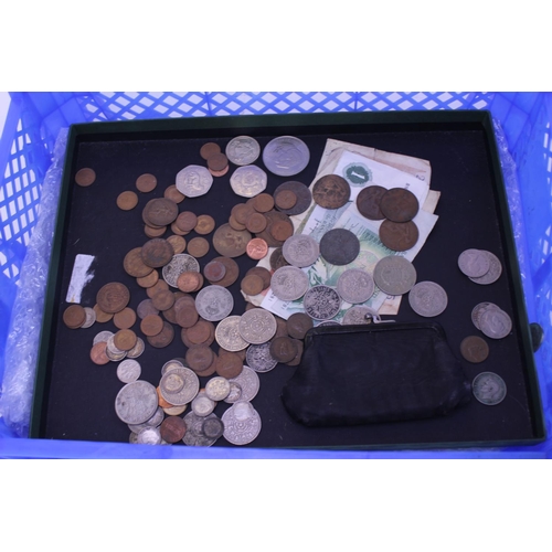 351 - A Collection of Coins to include 3 x Original Notes to include a £5 note, £1 Note & a New £1 Note, a... 