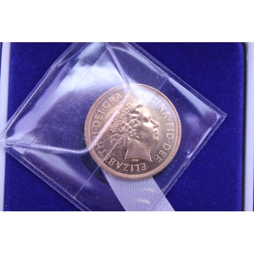 357 - A year 2000 Gold Full Sovereign Elizabeth II in presentation box.