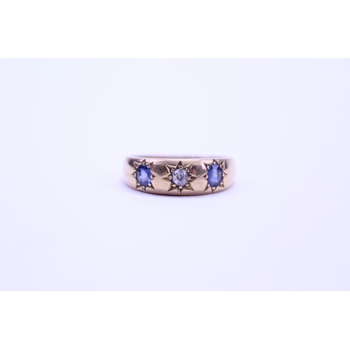 211 - A Ladies 18ct Gold Diamond & Sapphire Dress Ring mounted with an Old Cut Diamond. Weighing: 4.7 gram... 