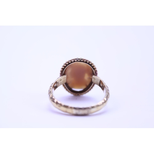 142 - A Gold coloured Cameo Ring. Total weight approx 5.2g. Size approx R.