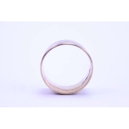 150 - A 9ct Gold Wedding Band. Total weight: approx 7.3 grams. Size X.