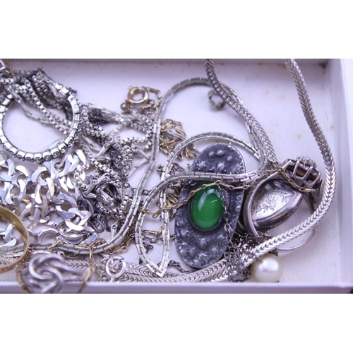 153 - A quantity of Silver and other costume jewellery to include Silver chains, etc.