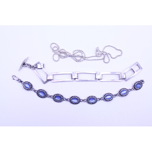 177 - A quantity of Silver jewellery to include bracelets.