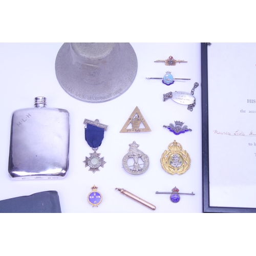 376 - An interesting collection of personal items collected by Chief Petty officer Maurice Leslie Hudson, ... 