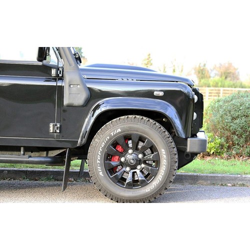 720 - This is a 2015/15 Land Rover Defender 90XS Urban finished in Black with Black Leather. Specification... 