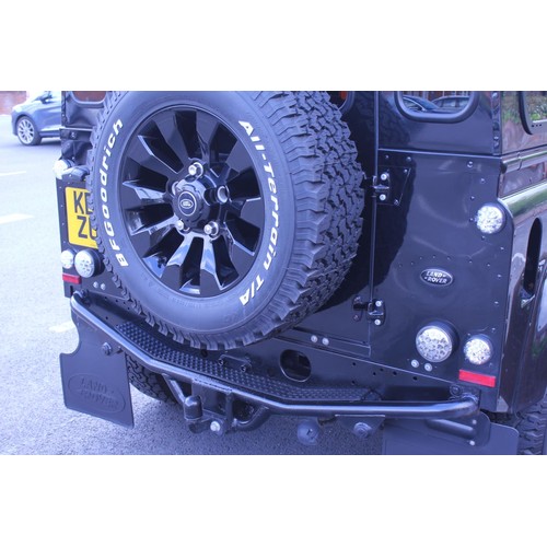 720 - This is a 2015/15 Land Rover Defender 90XS Urban finished in Black with Black Leather. Specification... 