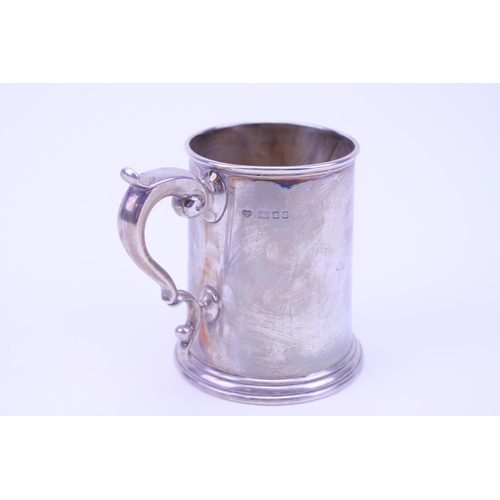 17 - A Silver Can with Glass inset, London g. Weighing: 264 grams. (Gross). Inscription: Royal Warwickshi... 