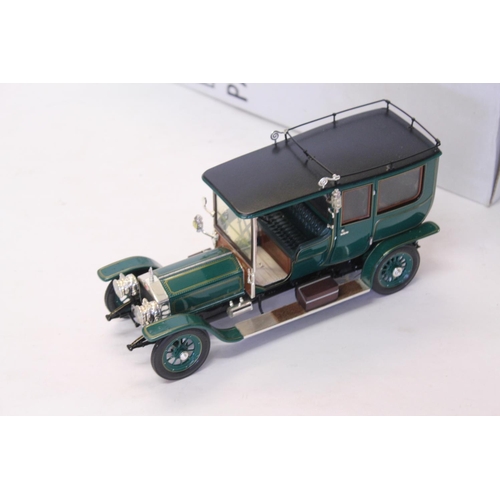 154 - A Franklin Mint 1907 Rolls Royce Silver Ghost finished in Green. The model appears to be in Excellen... 