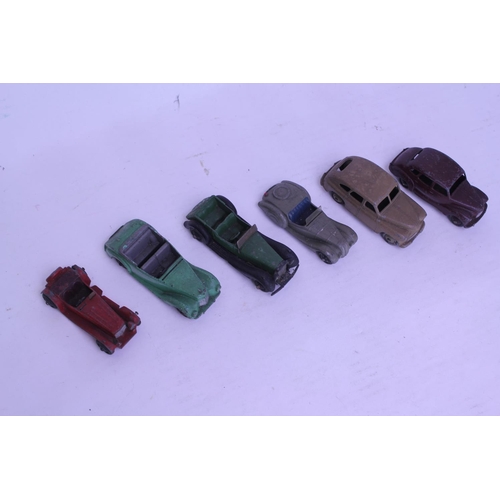 72 - A Collection of 6 x 1940s/1950s Dinky Toys to include an Austin Devon, Frazer-Nash, Jaguar SS along ... 