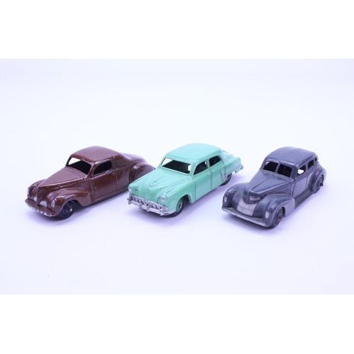 65 - 3 x 1940s/1950s American Dinky Models to include a Studebaker in Green, Chrysler in Dark Grey & Linc... 