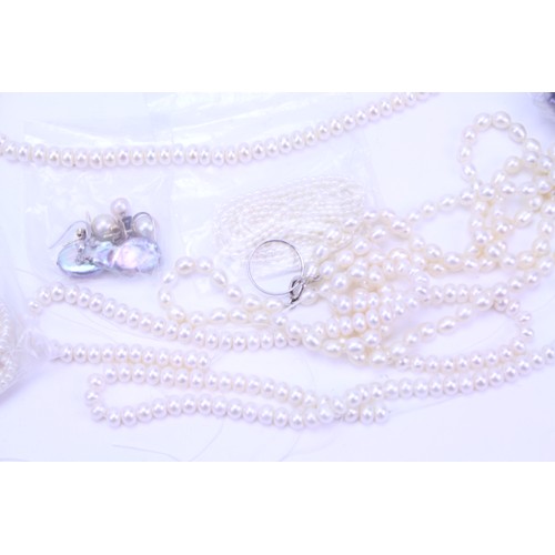 76 - A quantity of various cultured pearls, to include necklaces, bracelets, loose beads etc.