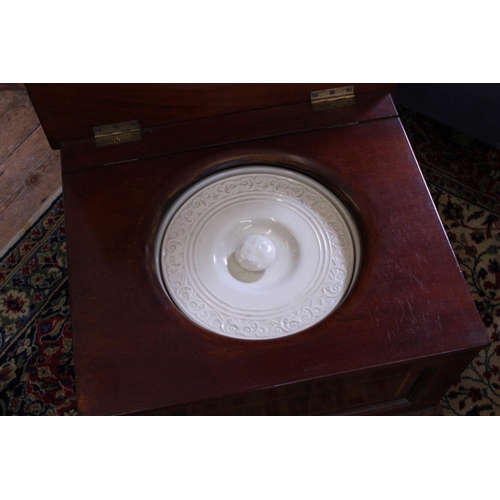 630 - An Edwardian Satin Wood inlaid & Cross Banded Commode with Fitted Pottery Liner. Measuring: 50cms ac... 