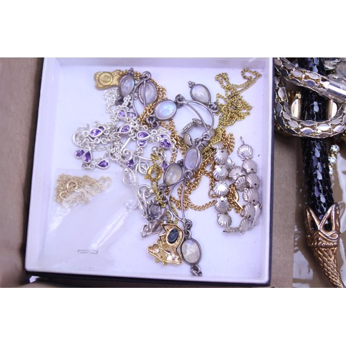 304 - A quantity of costume jewellery to include bracelets, brooches, bangles, Silver bracelets, gold colo... 