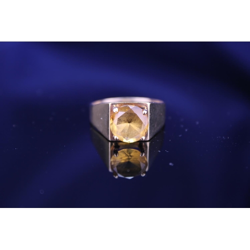 223 - A 9ct Gold Citrine Ring. Citrine size: approximately 3ct, ring size approximately T. Total weight: a... 