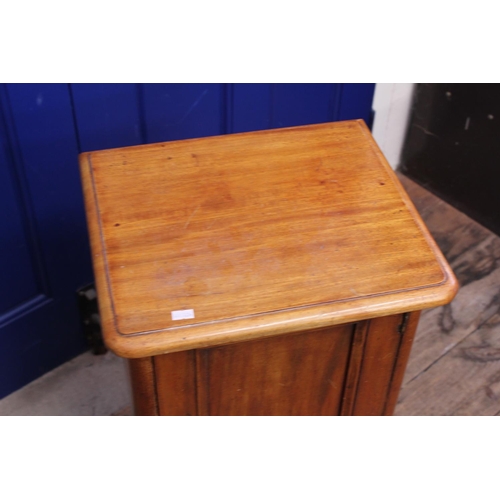 592 - A Victorian Mahogany Bedside Cupboard. Measuring: 39cms across x 34cms deep x 76cms high.