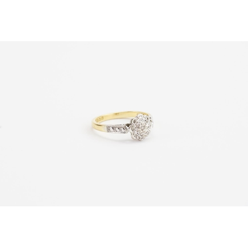 262D - An 18ct Gold H.S marked diamond ring, with platinum mount. Size approx N. Total weight 3.3g.