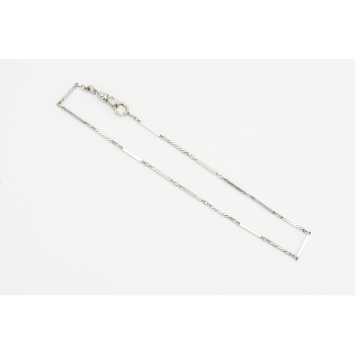 89 - A 14ct White Gold filled Chain. Weight approx 7g.