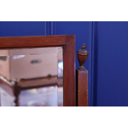 489 - An Edwardian style Mahogany Dressing Table fitted with a Swing Frame Mirror, Drawers & resting of Sq... 