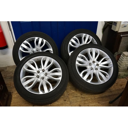 689 - A Set of 4 x 21inch (275/45/R21) Range Rover Sport Wheels & Tyres from a 2019 Range Rover Sport in E... 