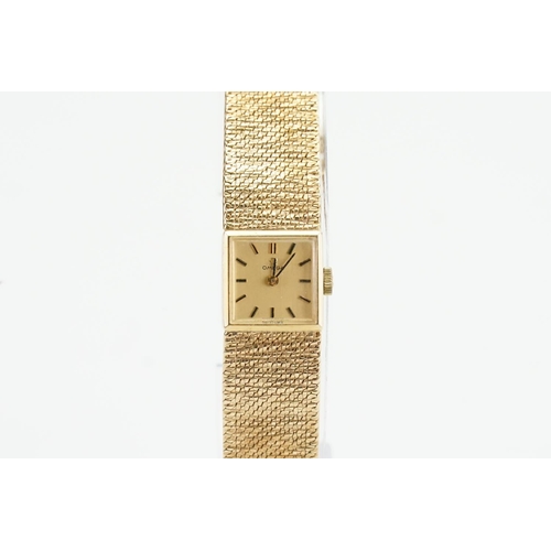 192 - An 9ct Gold Ladies 