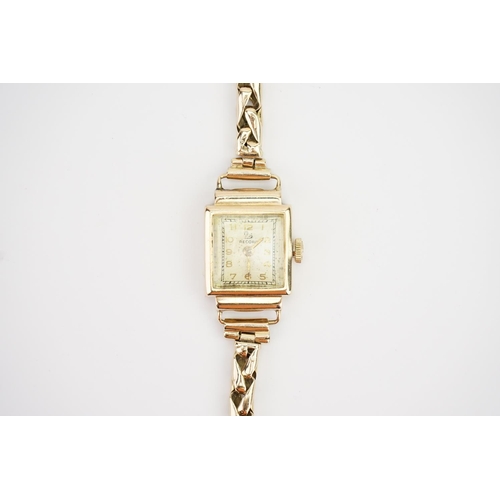 220 - A Vintage Ladies 9ct Gold 