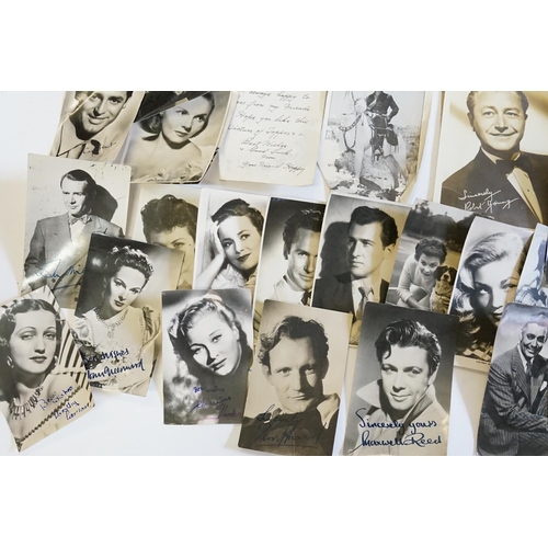 260 - A Good Collection of Post Cards depicting Actors including Gregory Peck, Vivian Lee, Ingrid Bergman,... 