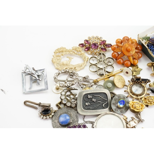 183 - A Collection of Jewellery to include Swiss Bead Jewellery, Silver Frame, Pewter embossed Jewellery, ... 