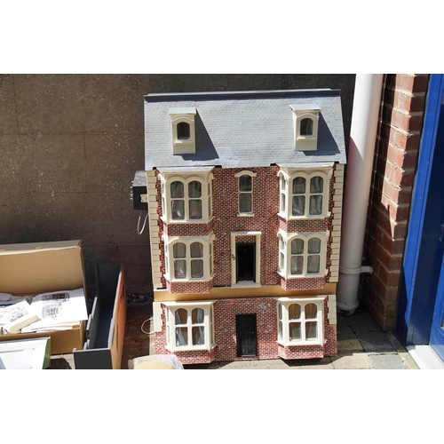 366 - A Large 1950s Dolls House with Full Illumination & Period Dolls Furniture.  Needs Viewing.