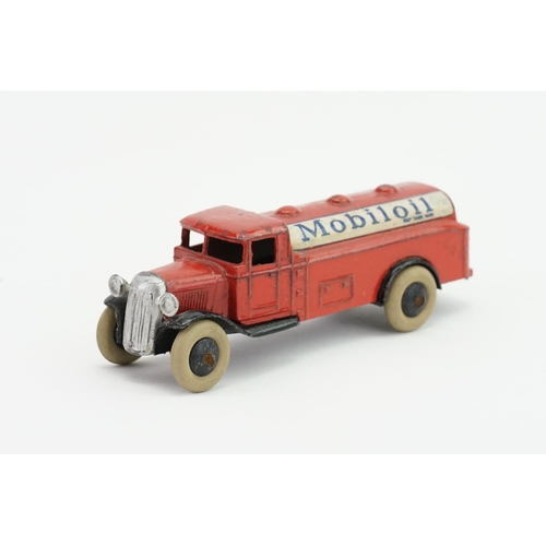 255 - A Scarce Pre War Dinky No: 25D 