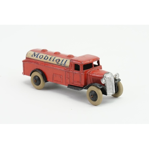 255 - A Scarce Pre War Dinky No: 25D 