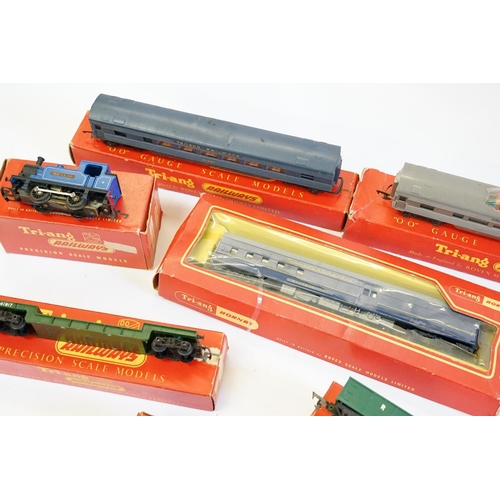 186 - A Small Collection of Boxed Tri-ang Railways to include a R355 