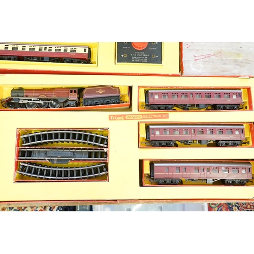 221 - 3 x Tri-ang/Hornby Train Sets to include a 