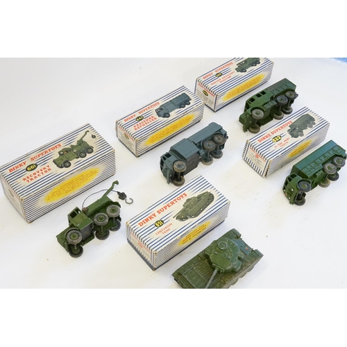 353 - A Collection of 5 x Dinky Military models to include No: 622 