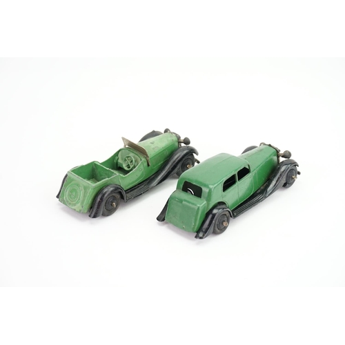 358 - A Pair of 1940s Dinky Cars to include 30c 