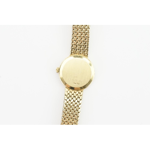 259 - A Ladies 9ct Gold 