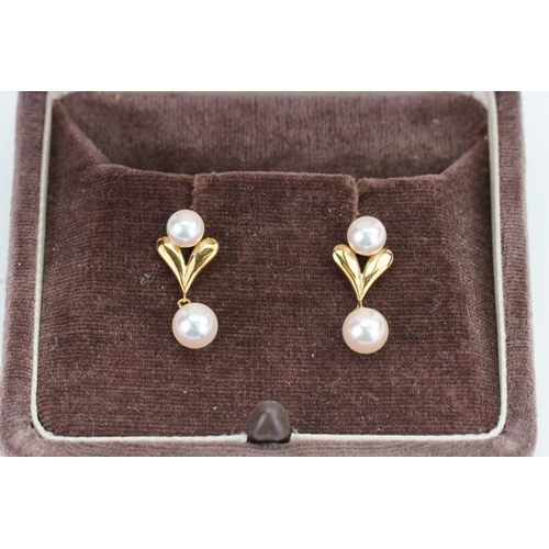 118 - A Pair of 14ct Gold Drop Pearl Earrings. Weighing: 3.4 Grams.