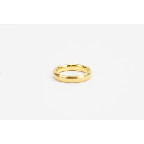 122 - A Ladies 22ct Gold Wedding Ring. Weighing: 7.3 grams.