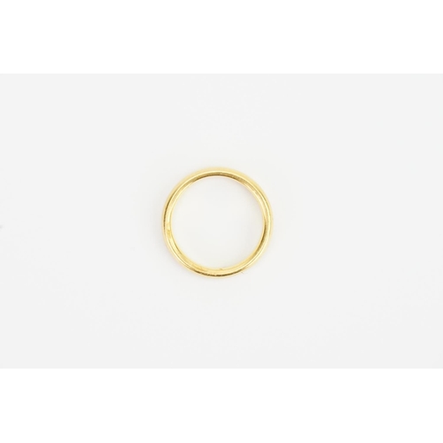 122 - A Ladies 22ct Gold Wedding Ring. Weighing: 7.3 grams.