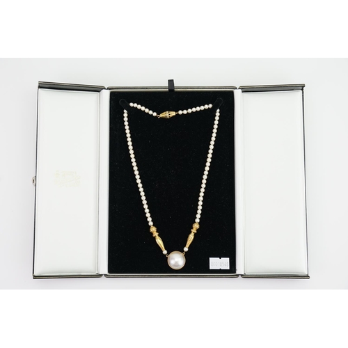 176 - A 9ct Gold Diamond & Pearl Set Necklace with a Large Pearl Pendant. Largest Diamond: 0.02ct. Total W... 