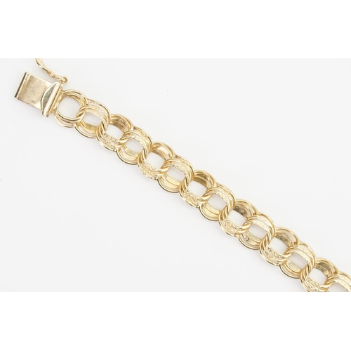 88 - A 14ct Gold Hoop Bracelet. Length approx: 19cms. Weight approx: 11.3 grams.