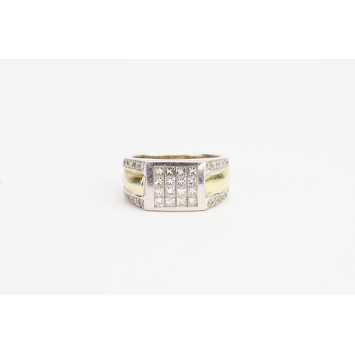 83 - An 18ct Gold Diamond set Ring, set with 36 Diamonds, mounted with Diamond Shoulders. Weight: 13.8 gr... 