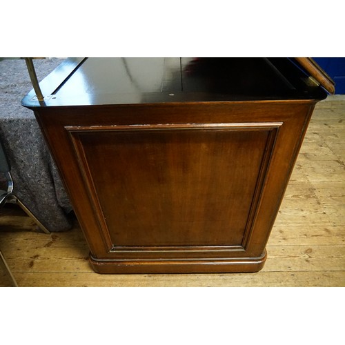 603 - A Mid Victorian Honduras Mahogany, Lift Top Map Chest, Fitted with 10 Drawers with Turned Knobs and ... 