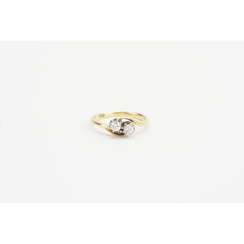 82 - A 9ct Gold Diamond Set Engagement Ring. Diamonds Measuring: 0.18ct. Weighing: 2.5 grams. Size: L.