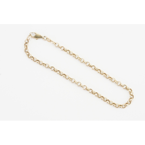 86 - A 9ct Gold Hoop Linked Bracelet. Measuring: 20cms Long. Weighing: 6 Grams.