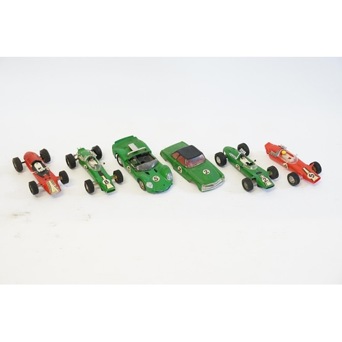 390 - 5 x 1960s Scalextric Racing Cars along with the body shell for a French Mercedes 250SL. All models h... 