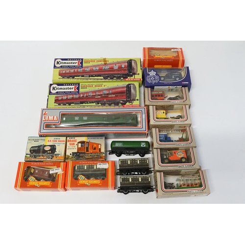 482 - A Tray of Railway Wagons & Coaches to include 2 x Made Up Kitmaster Coaches, Lima Restaurant Car, 2 ... 