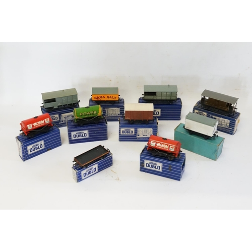 507 - A collection of 10 x Hornby Dublo Wagons to include Tank Wagon Vacuum Oil, Goods Brake Van, Refriger... 