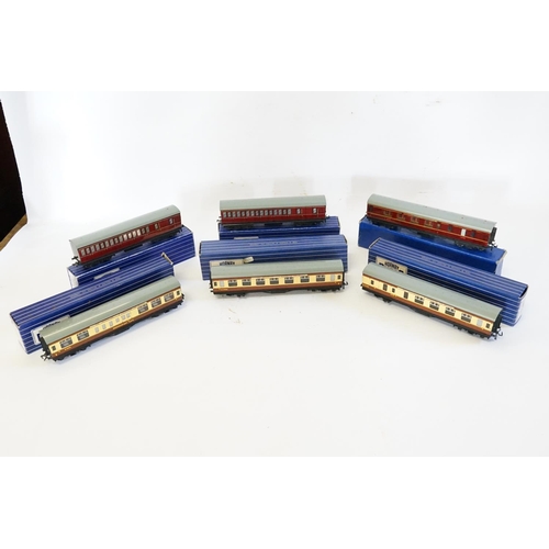 510 - 6 x Boxed Hornby Dublo Coaches to include 32095 