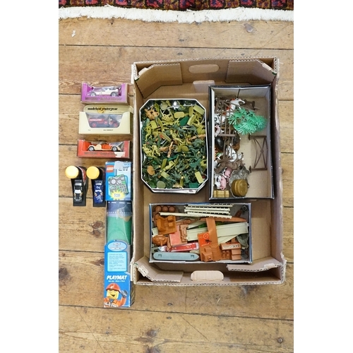 591 - A Box of Toys to include a Box of Plastic 1980s Army Figures, a Lego Playmat, Plastic Animals, 3 x Y... 